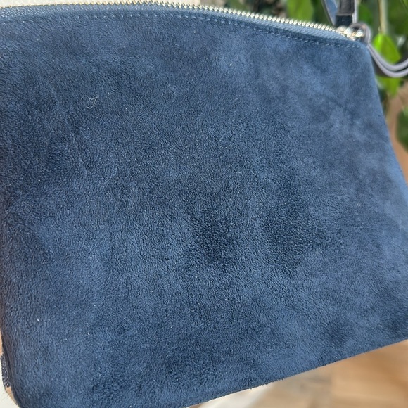 NWOT Old Navy Striped Blue/White Fabric & Blue Faux Suede Crossbody - Picture 10 of 16